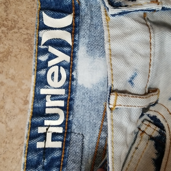 Hurley distressed jean shorts - Picture 4 of 7